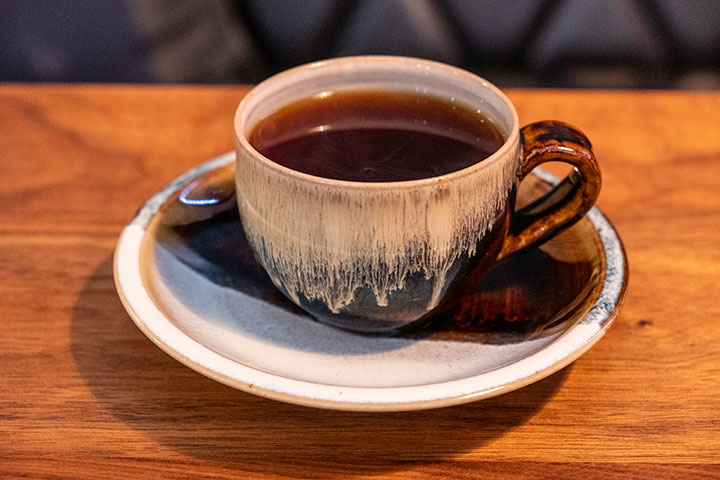 NIYOL COFFEEが焙煎する豆を使った、ぱんや紺青特注の紺青ブレンドコーヒー